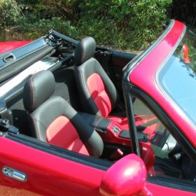 MX5-Red-Black-Seats